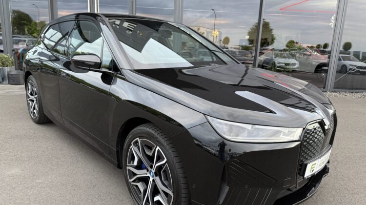 iX 40 xDrive Sport 22″ Alu AHK Harmann/Kar. DAP