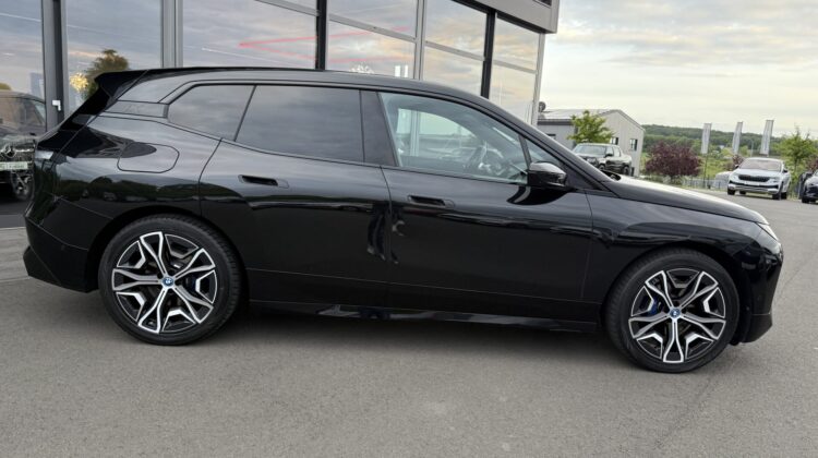 iX 40 xDrive Sport 22″ Alu AHK Harmann/Kar. DAP