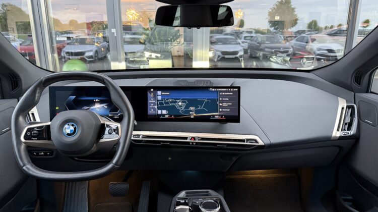 iX 40 xDrive Sport 22″ Alu AHK Harmann/Kar. DAP