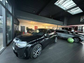 iX 40 xDrive Sport 22″ Alu AHK Harmann/Kar. DAP