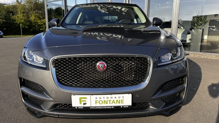 F-PACE AWD LEDER Navi AHK Kamera PDC