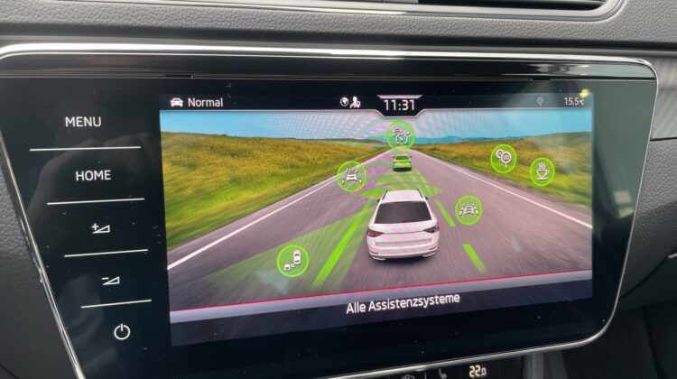 Superb Combi 2,0TSi Sportline 4×4 19″Columbus