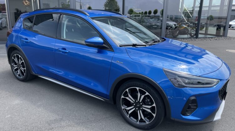 Focus Limo 1,5 TDCi Active X B&O Navi Apple Key