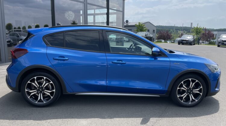 Focus Limo 1,5 TDCi Active X B&O Navi Apple Key