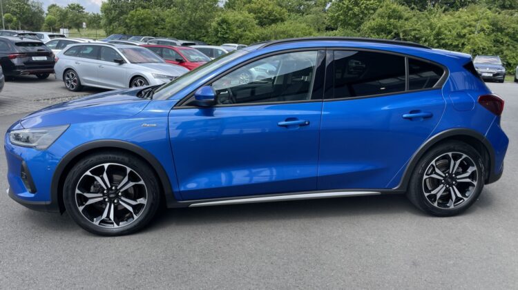 Focus Limo 1,5 TDCi Active X B&O Navi Apple Key