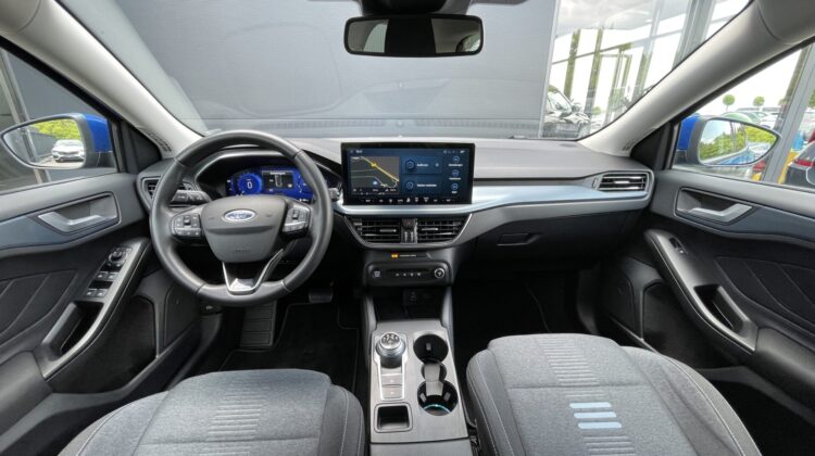 Focus Limo 1,5 TDCi Active X B&O Navi Apple Key