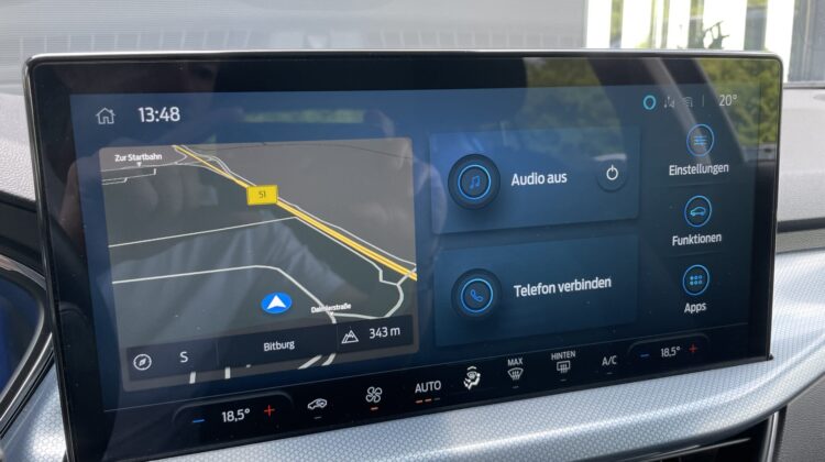 Focus Limo 1,5 TDCi Active X B&O Navi Apple Key