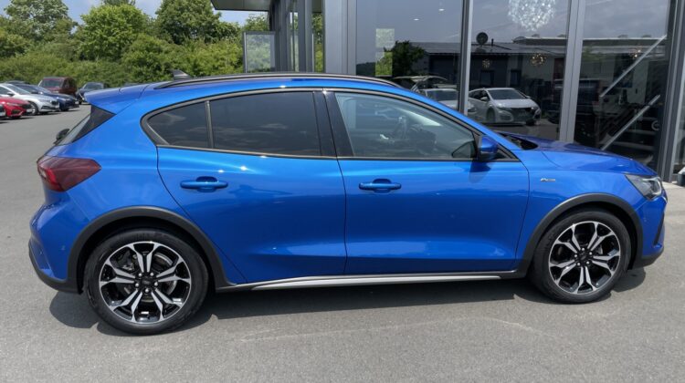 Focus Limo 1,5 TDCi Active X B&O Navi Apple Key