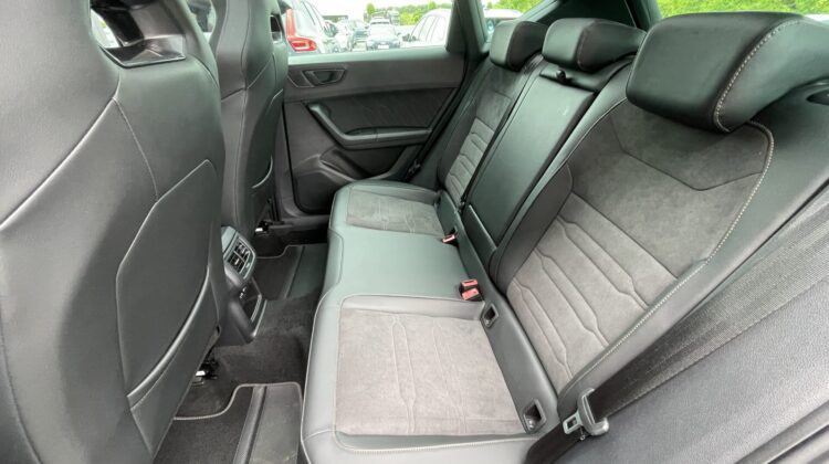 Cupra Ateca 4×4 2,0TSi AHKe Pano 19