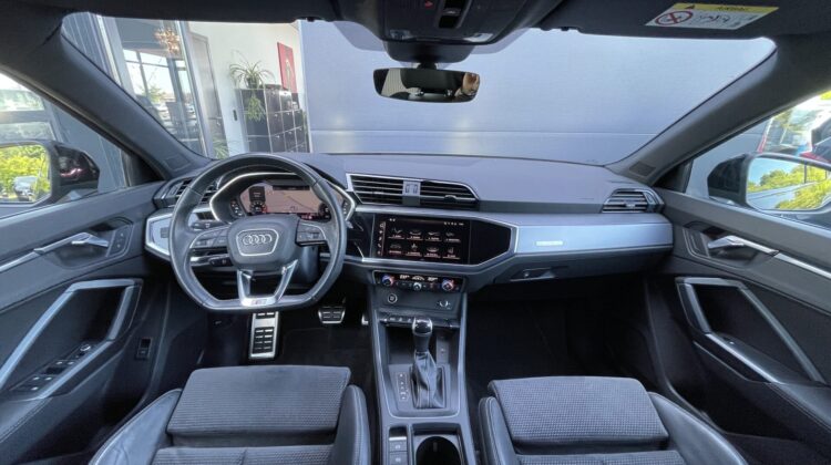 Q3 Sportback 2,0TFSI quattro Sline Black MMiPlus