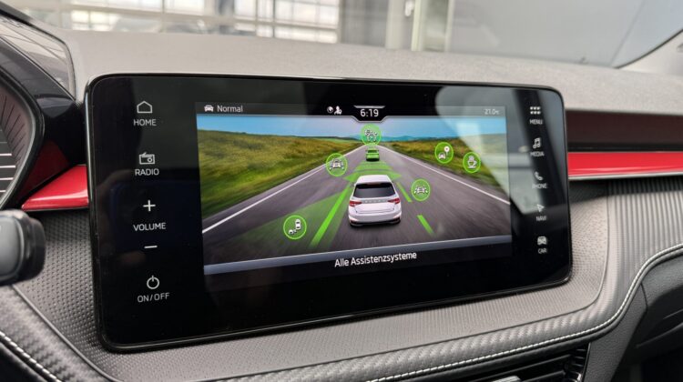 Fabia Monte Carlo DSG 18″ Kamera Keyless Matrix