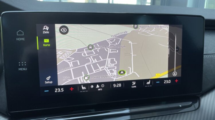 Octavia Limousine 2,0TSi RS Leder HUD AHK DCC