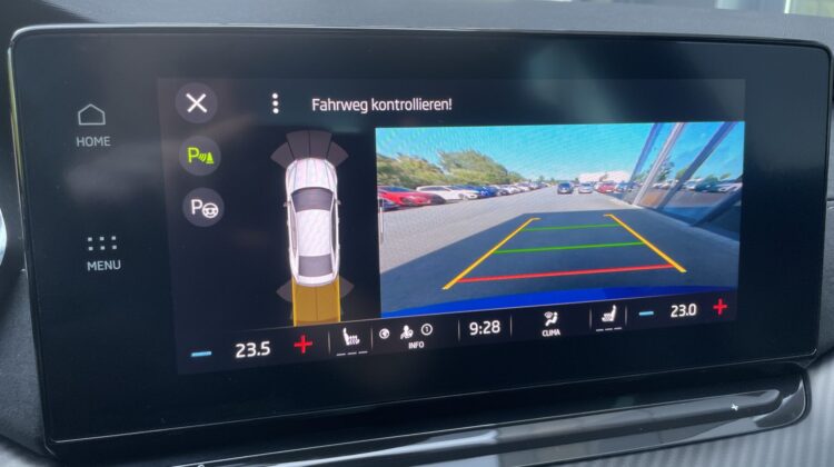Octavia Limousine 2,0TSi RS Leder HUD AHK DCC
