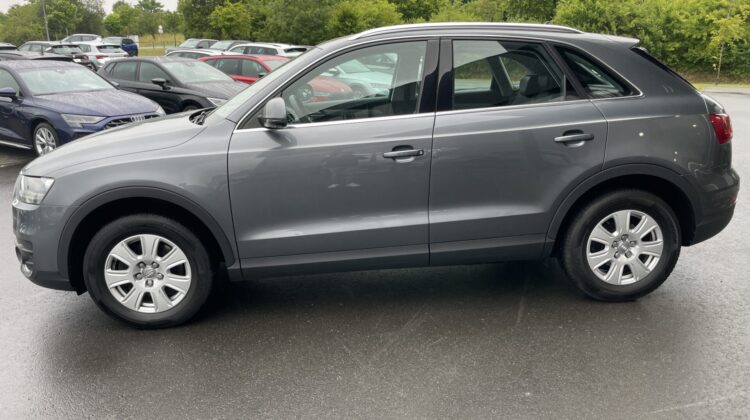 Q3 2.0 TFSI quattro Navi Teilleder AHK 6-Gang