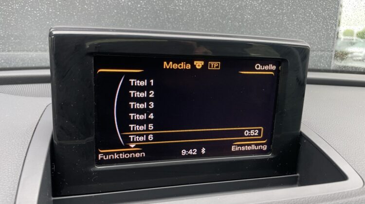 Q3 2.0 TFSI quattro Navi Teilleder AHK 6-Gang