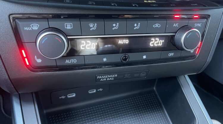 Arona 1,0TSi Xperience Schalter Navi LED Kamera