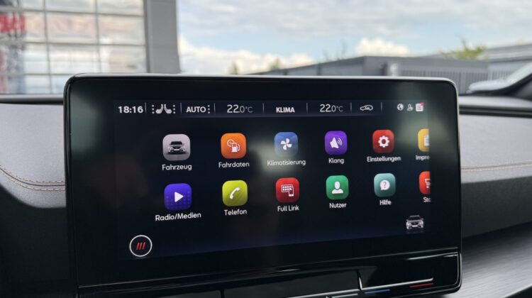 Formentor 1.5TSI DSG Kamera Pano SHZ LED 1.Hand