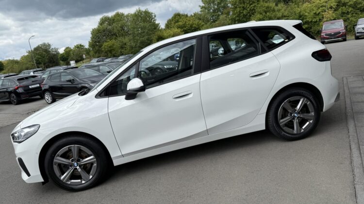 Active Tourer 218 d AT Navi Kamera LED eAHK LED