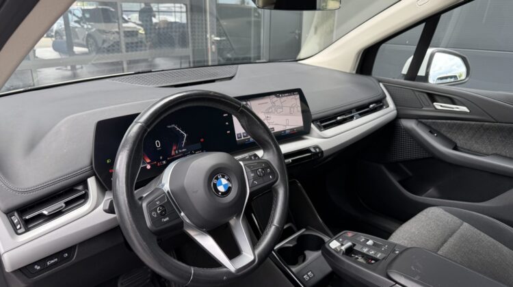 Active Tourer 218 d AT Navi Kamera LED eAHK LED