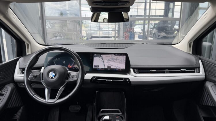 Active Tourer 218 d AT Navi Kamera LED eAHK LED
