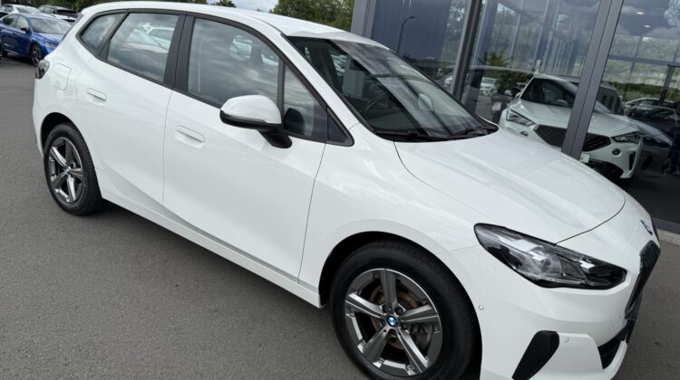 Active Tourer 218 d AT Navi Kamera LED eAHK LED