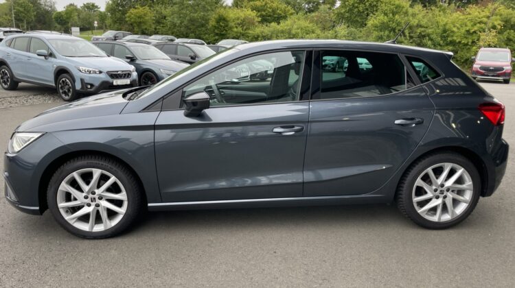 Ibiza FR 17″ Navi LED AppleCarplay PDC