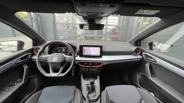 Ibiza FR 17″ Navi LED AppleCarplay PDC