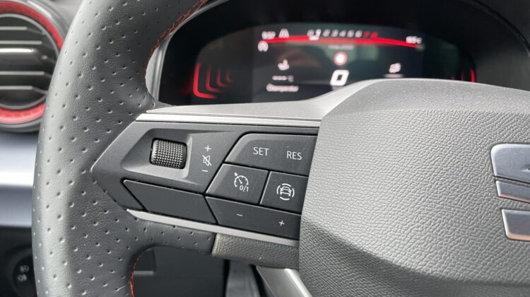 Ibiza FR 17″ Navi LED AppleCarplay PDC