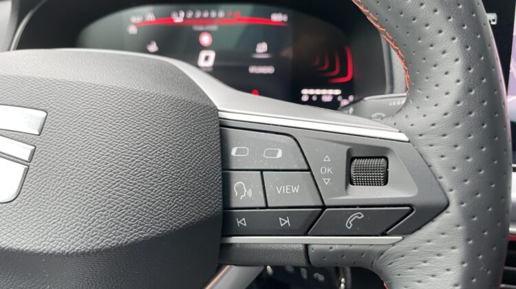Ibiza FR 17″ Navi LED AppleCarplay PDC