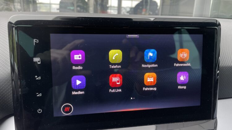 Ibiza FR 17″ Navi LED AppleCarplay PDC