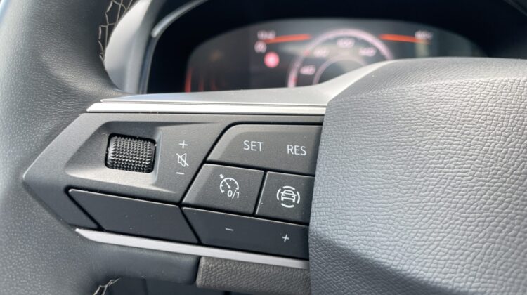 Arona Xperience Schalter Navi LED Kamera Sitzhz