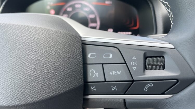 Arona Xperience Schalter Navi LED Kamera Sitzhz
