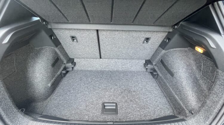 Arona Xperience Schalter Navi LED Kamera Sitzhz