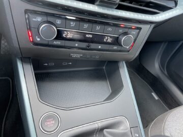 Arona Xperience Schalter Navi LED Kamera Sitzhz
