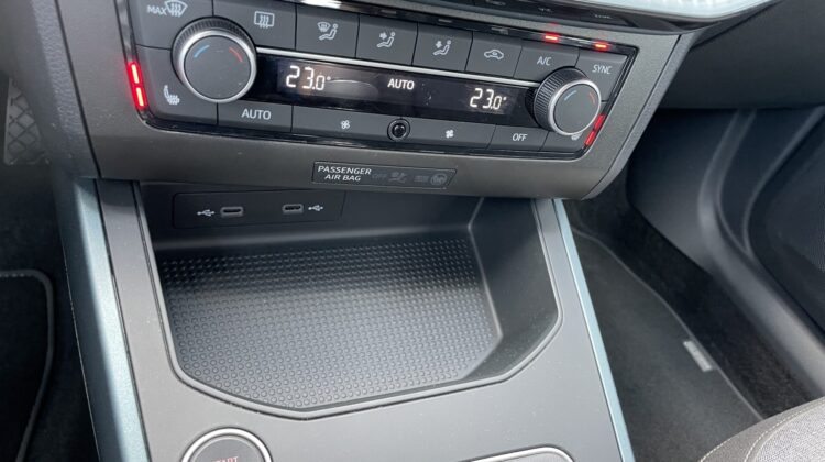 Arona Xperience Schalter Navi LED Kamera Sitzhz