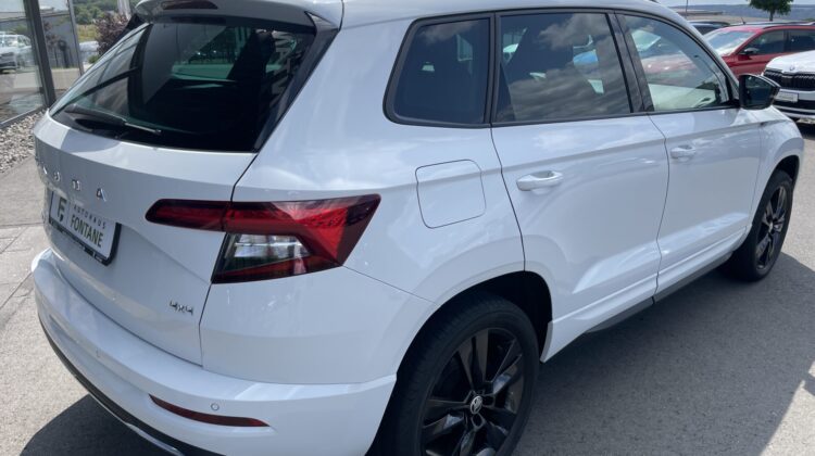 Karoq 2,0TSi DSG Sportline 4×4 Pano Standhz Navi