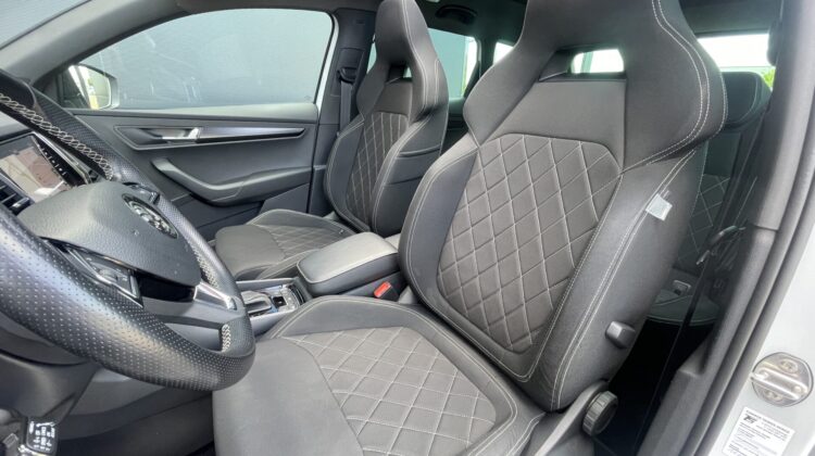 Karoq 2,0TSi DSG Sportline 4×4 Pano Standhz Navi