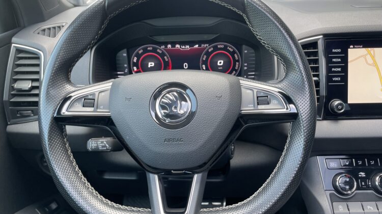 Karoq 2,0TSi DSG Sportline 4×4 Pano Standhz Navi