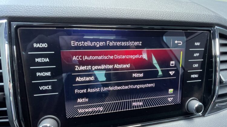 Karoq 2,0TSi DSG Sportline 4×4 Pano Standhz Navi
