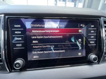 Karoq 2,0TSi DSG Sportline 4×4 Pano Standhz Navi