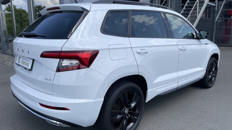 Karoq 2,0TSi DSG Sportline 4×4 Pano Standhz Navi
