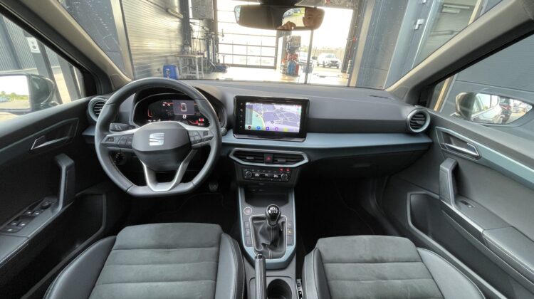 Arona Xperience Schalter Navi LED Kamera Sitzhz