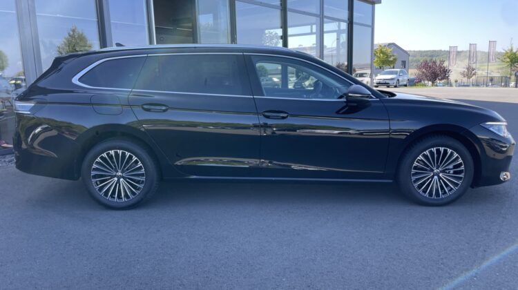 Passat Variant 2.0TDI Elegance Alc. AHK IQ-Light