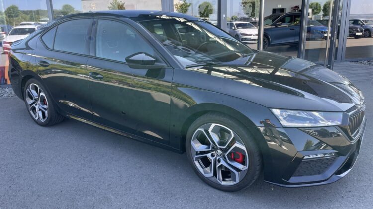 Octavia 2,0TSi Limousine RS 19″ Columbus Matrix