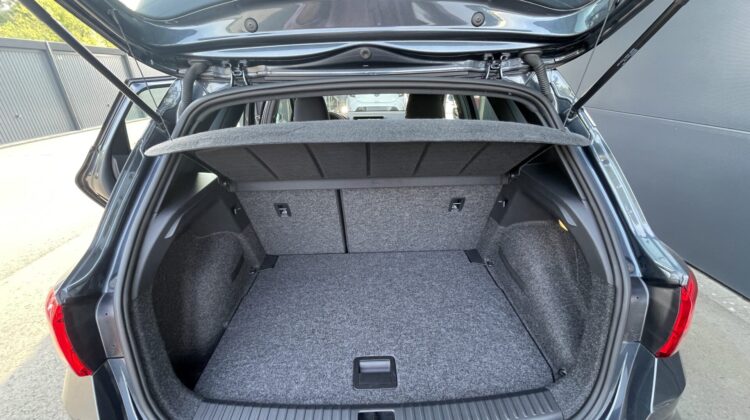 Arona 1,0TSi Xperience Schalter Navi LED Kamera