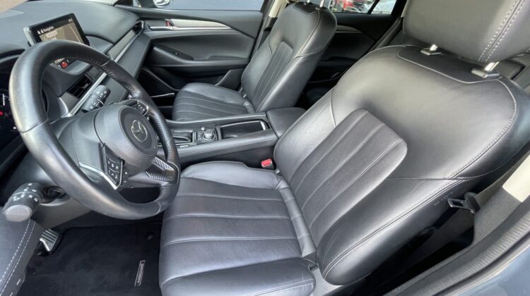 6 Kombi Sports-Line 2,5 AT Bose 360°Leder Navi