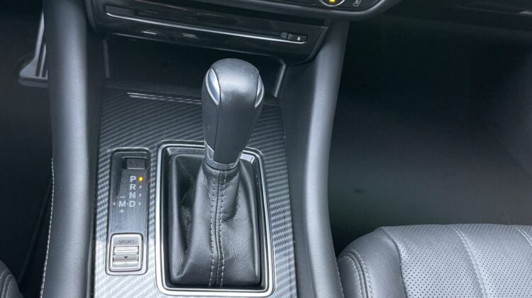 6 Kombi Sports-Line 2,5 AT Bose 360°Leder Navi