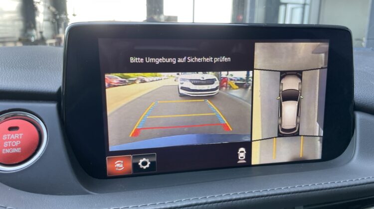 6 Kombi Sports-Line 2,5 AT Bose 360°Leder Navi
