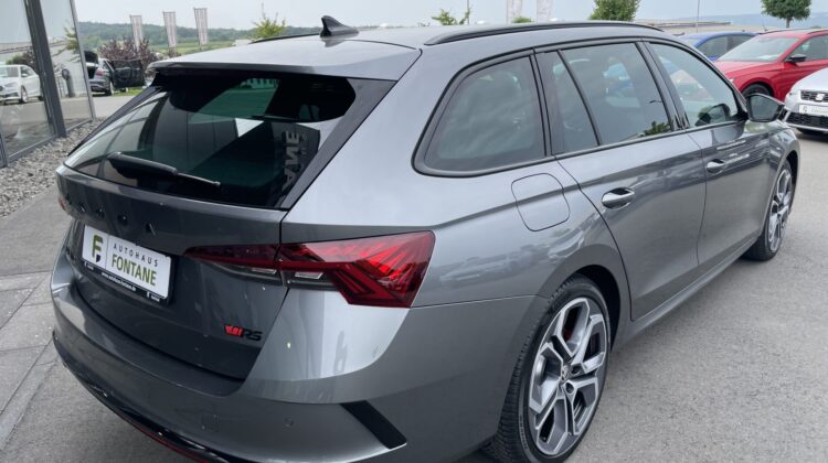 Octavia Combi 2,0TSi RS 19″ Columbus DCC Standheizung