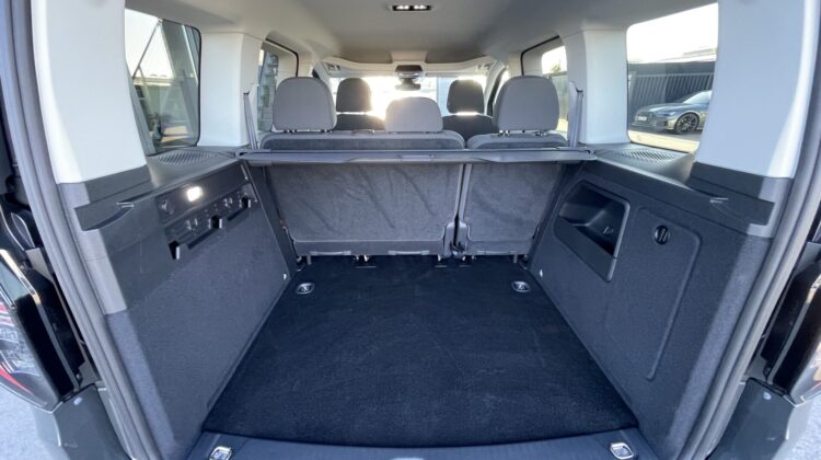Caddy 2,0TDi DSG Kamera Apple Sitzhz Virtual LED